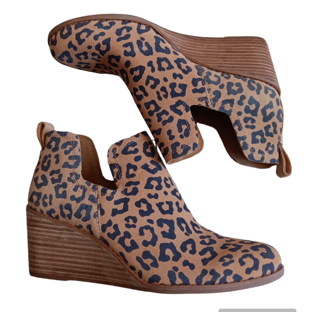 Toms Kallie Wedge Leopard Suade Bootie Size 10